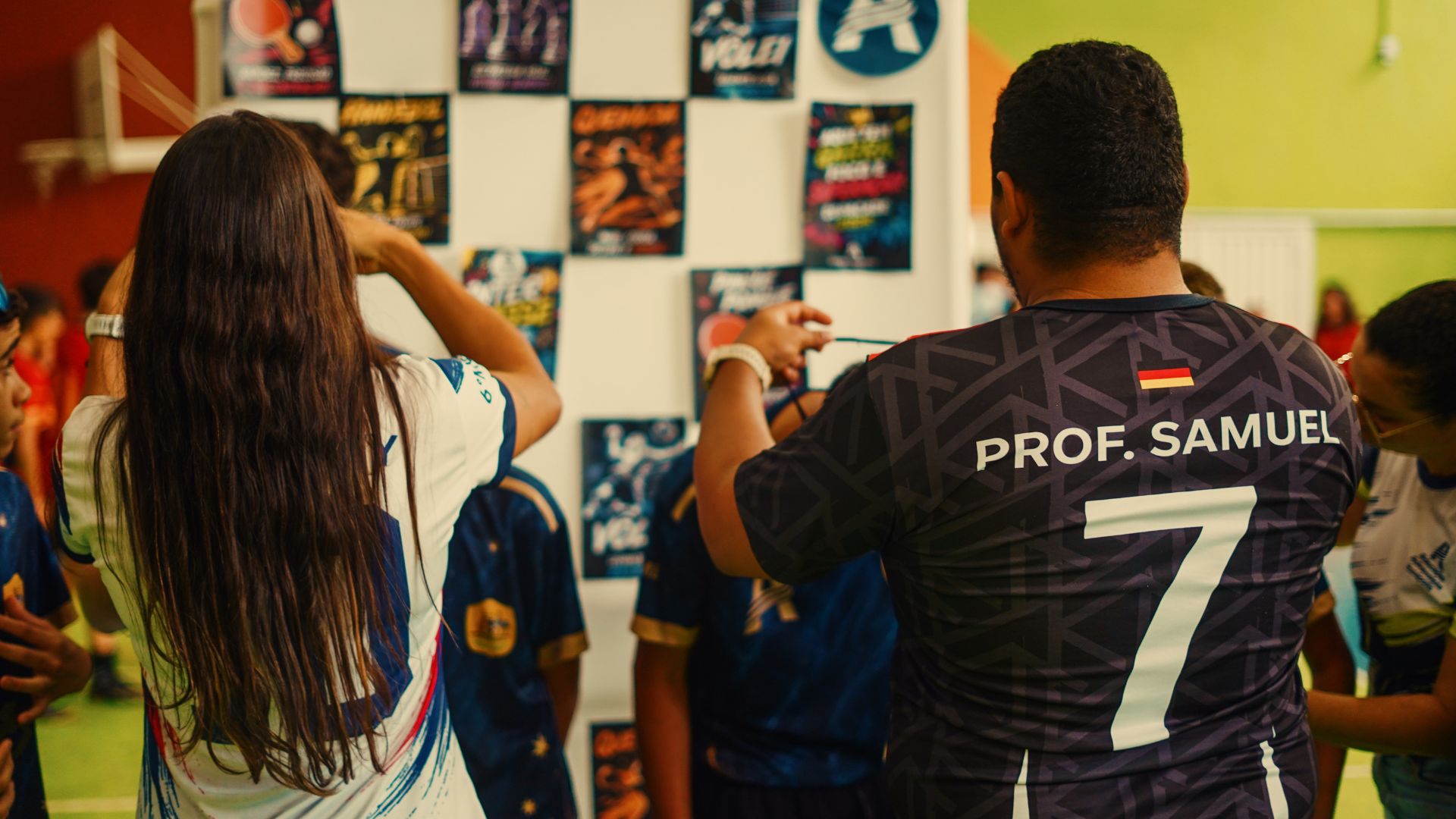 O Interclasse reuniu alunos em disputas de futsal, vôlei, handebol, xadrez, tênis de mesa e baleado, com equipes femininas e masculinas em todas as modalidades.
